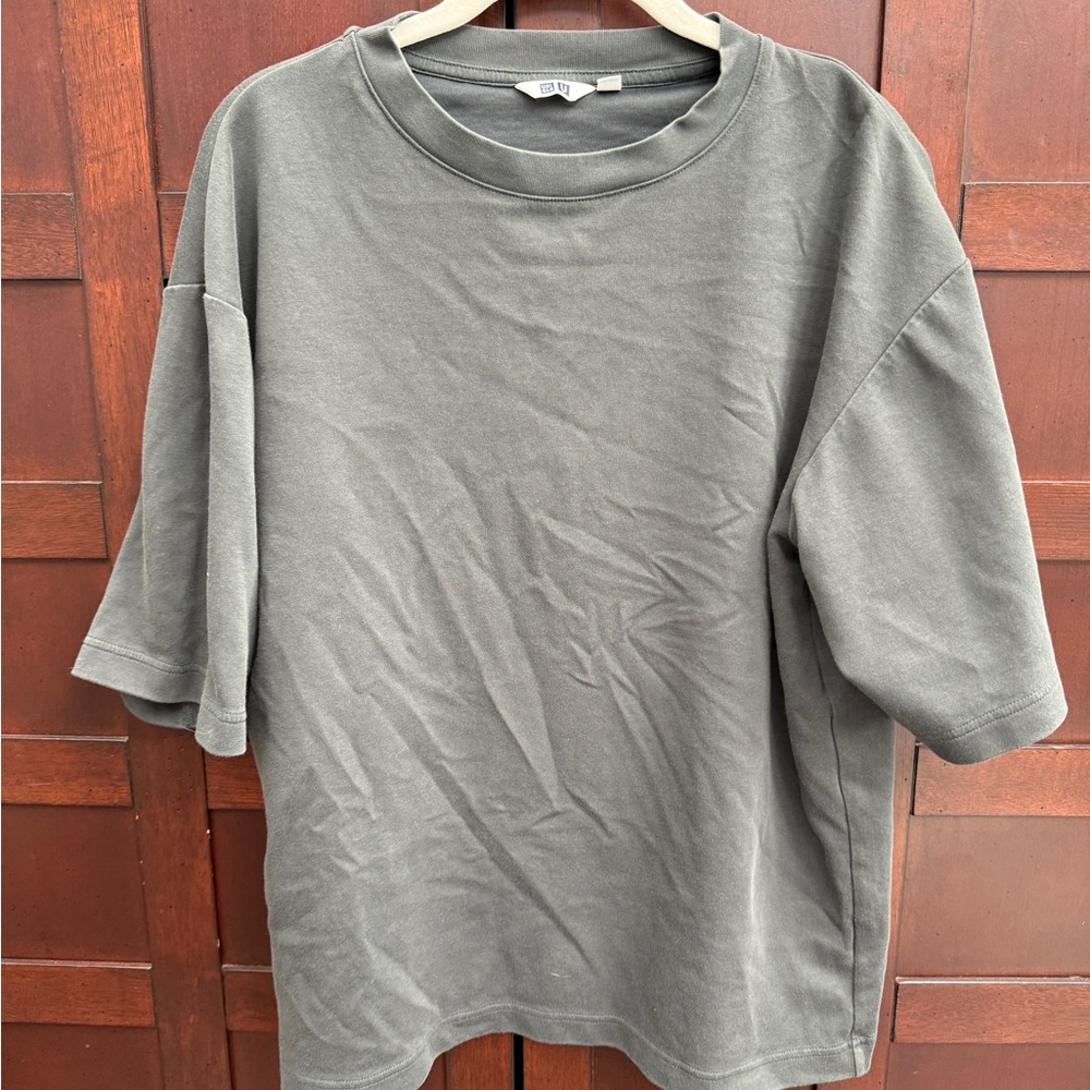 Uniqlo Grey Oversized Crew Neck Tee